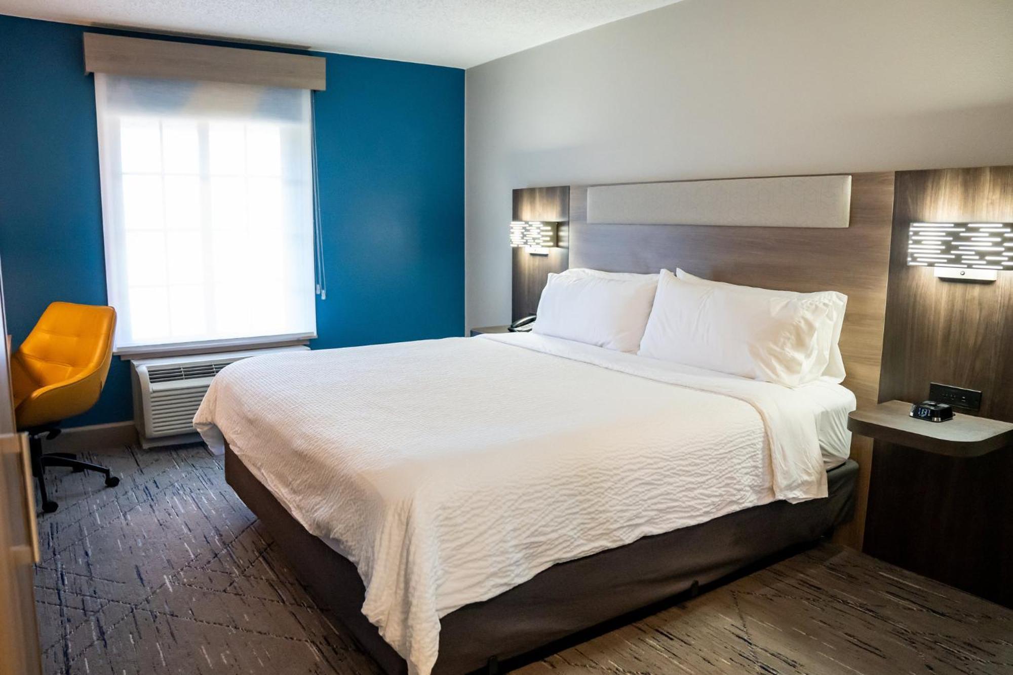 Holiday Inn Express Frazer - Malvern By Ihg Exterior photo