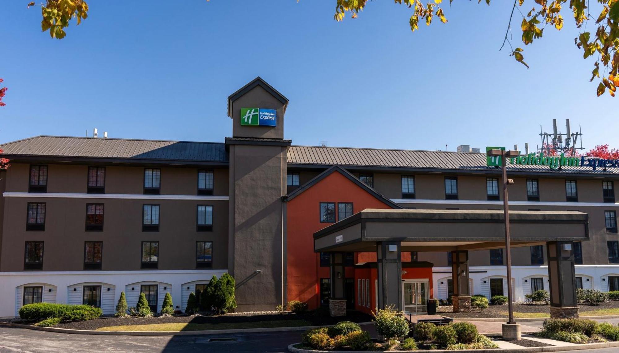 Holiday Inn Express Frazer - Malvern By Ihg Exterior photo