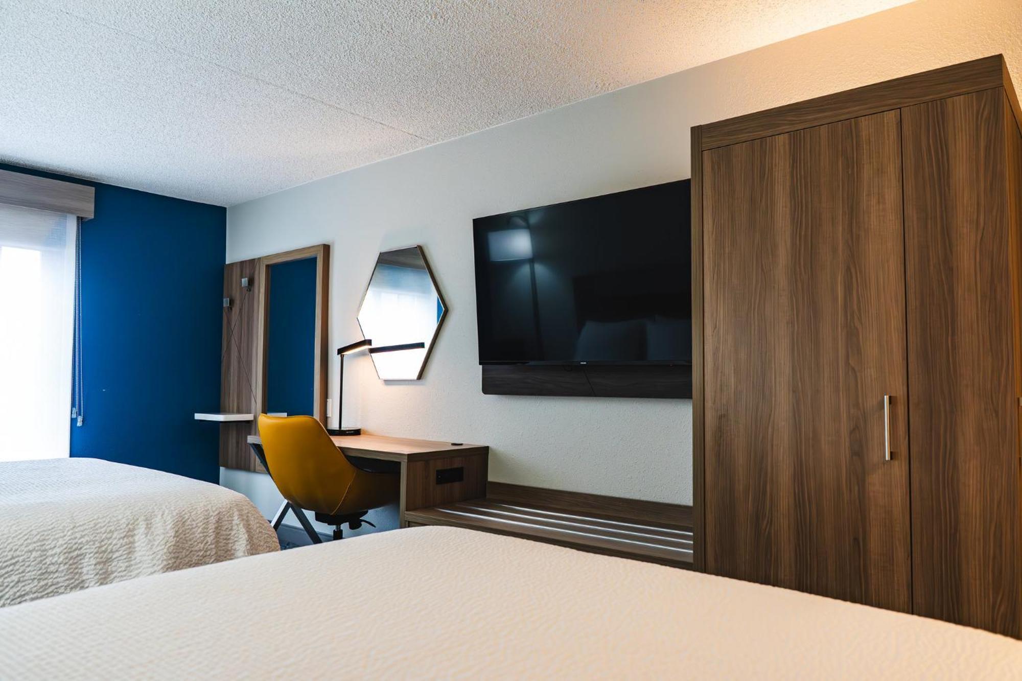 Holiday Inn Express Frazer - Malvern By Ihg Exterior photo